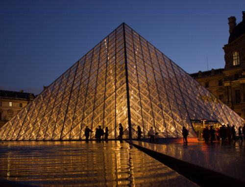 Venti video d’artista per vedere diversamente il Louvre