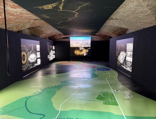 “Roma è una cometa” alla Biennale di Venezia 2025: una visione che rovescia la mappa della città eterna