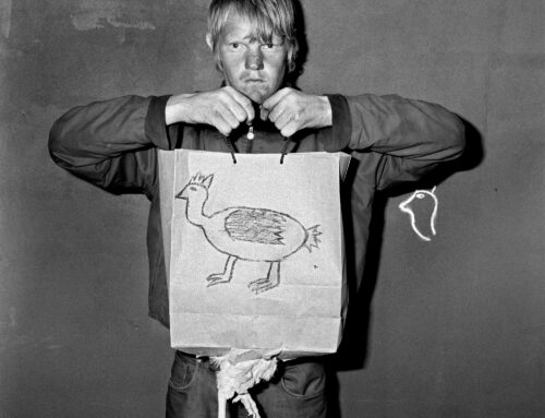 Animalism di Roger Ballen: il teatro oscuro dell’inconscio al Mattatoio di Roma