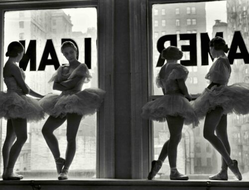 Alfred Eisenstaedt a Camera: l’ironia del mondo in un click
