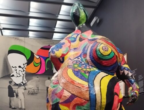 Niki de Saint Phalle, Jean Tinguely e Pontus Hulten: un viaggio nell’arte al Grand Palais di Parigi