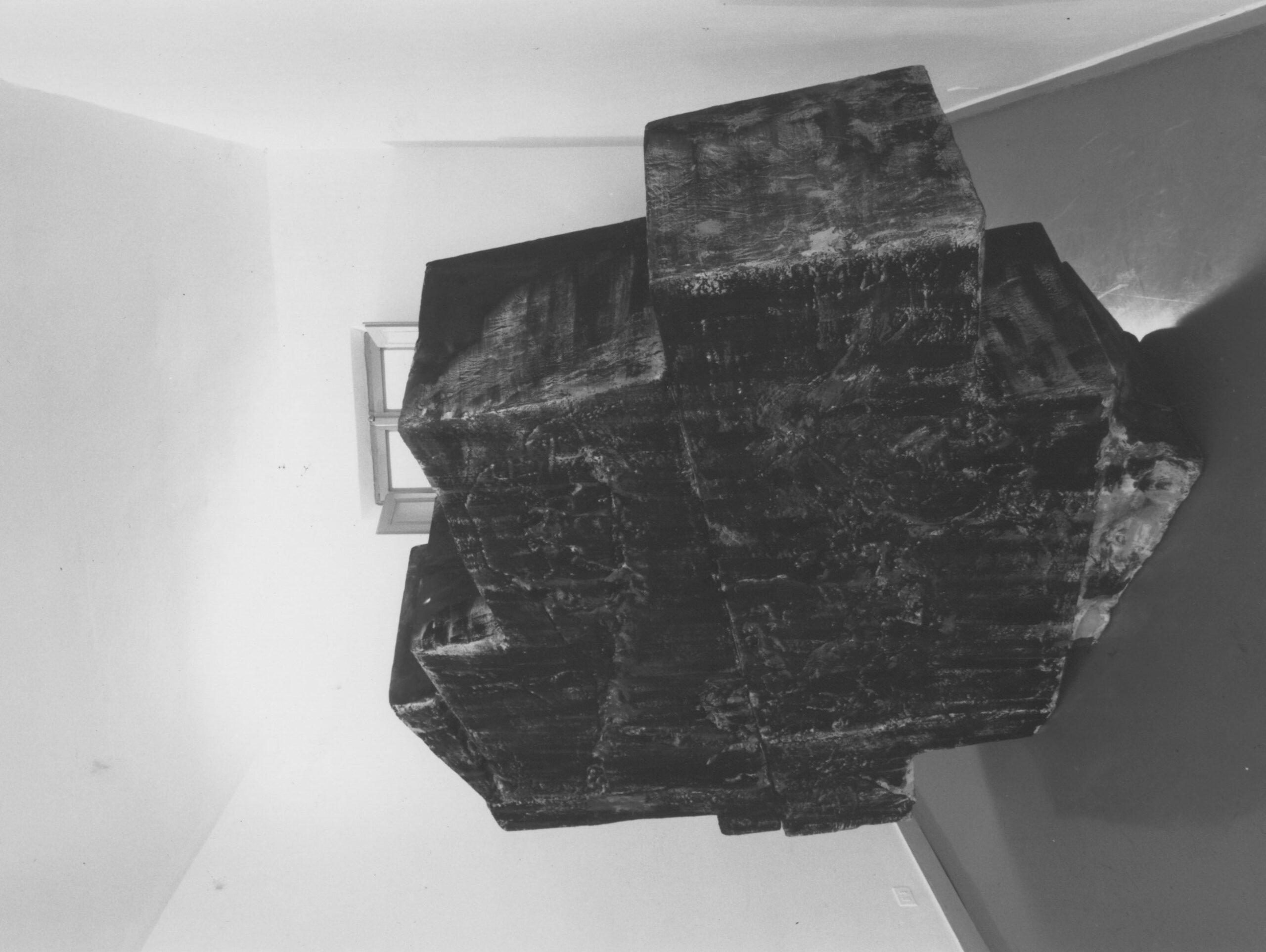 Michelangelo Pistoletto, Volume Diagonale, 1986 – 300 x 210 x 75cm, poliuretano, ph Attilio Maranzano Courtesy Zerynthia (2)