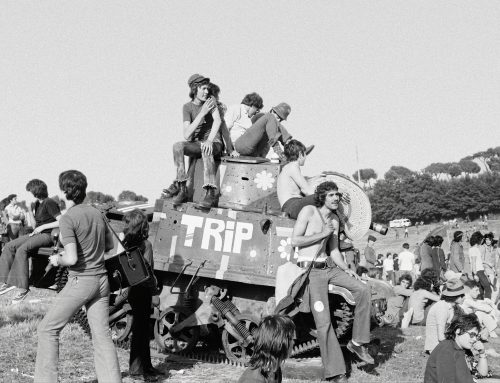 ROMASUONA: la grande mostra sulla musica italiana 1970–1979 a Roma