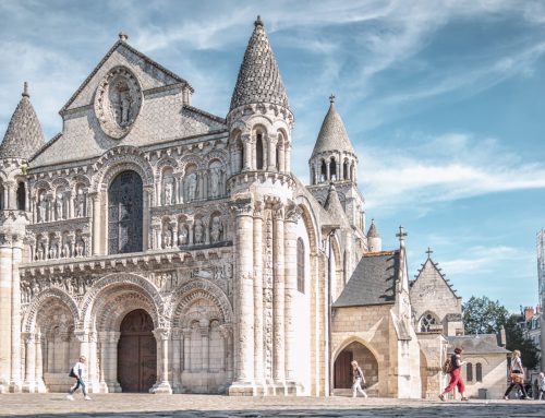 Poitiers e Eleonora d’Aquitania: memoria storica, arte e creatività femminile tra passato e futuro