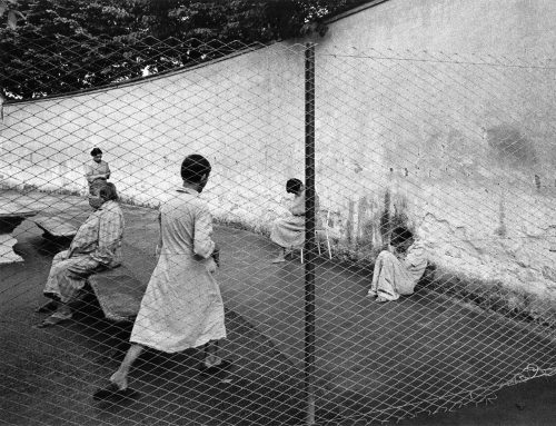 Morire di classe: quando la fotografia ha cambiato lo sguardo sulla psichiatria