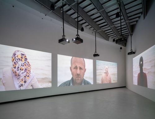 Sophie Calle al MAXXI di Roma: l’amore, la morte e l’arte di sopravvivere